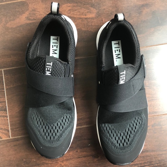 Tiem Shoes - Size 7.5 Tiem cycling shoes with SBD clips
